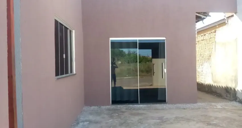 Casa a Venda com 3/4 sendo 1 suíte no Residencial Santa Terezinha