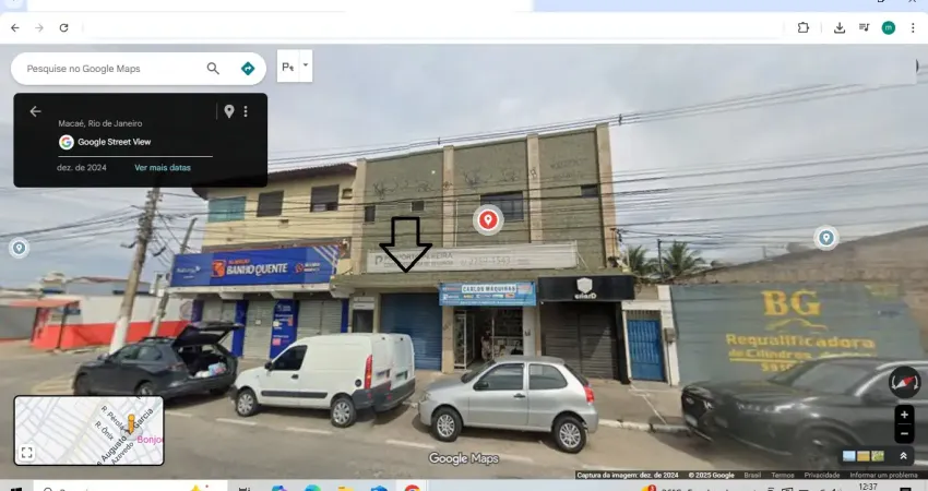 Loja para locação na linha vermelha no sol e mar em macaé/rj, 50m2, banheiro e mezanino.