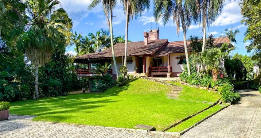 Casa com 5 dormitórios à venda, 700 m² por R$ 2.190.000,00 - Itoupava Norte - Blumenau/SC