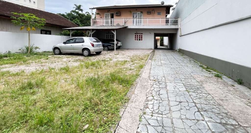 Terreno à venda, 636 m² por R$ 1.800.000,00 - Velha - Blumenau/SC