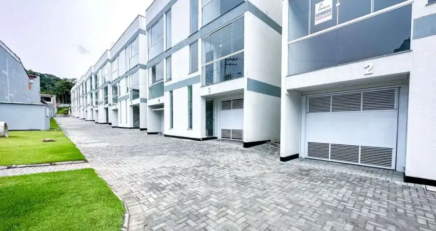Casa com 2 dormitórios à venda, 146 m² por R$ 580.000,00 - Água Verde - Blumenau/SC