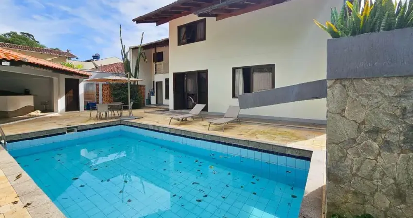 Casa à venda, 400 m² por R$ 1.500.000,00 - Garcia - Blumenau/SC