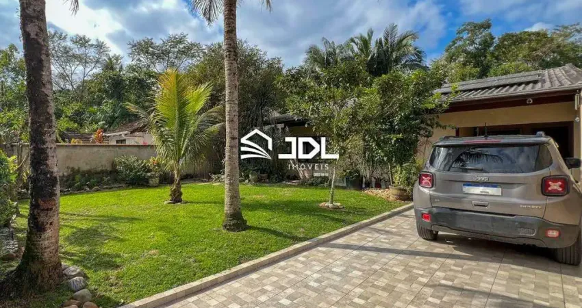 Linda casa térrea no bairro Velha Central próxima à comércio em geral.