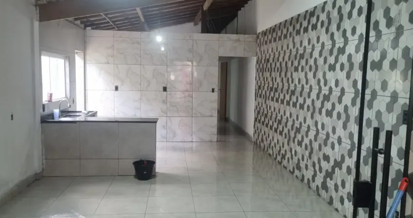 Linda casa em salto pirapora, 130 m² área, casa de 2 quartos, doc. ok.