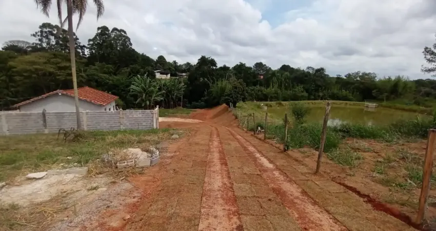 Linda chácara pilar do sul, 3.000 m², reunidas, 300 mts asfalto, casa, riacho, escritura