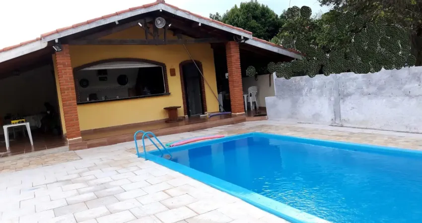 Linda chácara pilar sul, 3 quartos, suíte, no asfalto, piscina, edícula, escritura, permuto.