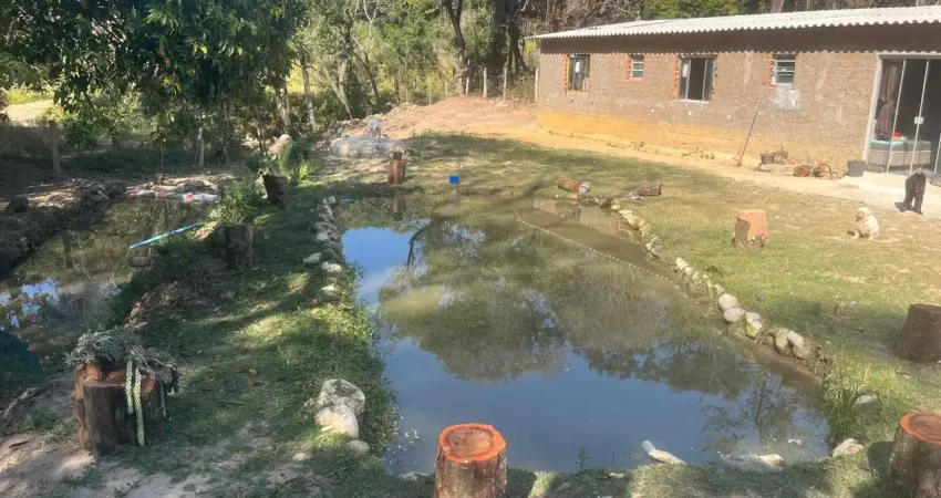 Linda chácara piedade, 2.500 m², próx. asfalto, 2 quartos, 3 tanques, doc. ok, permuto