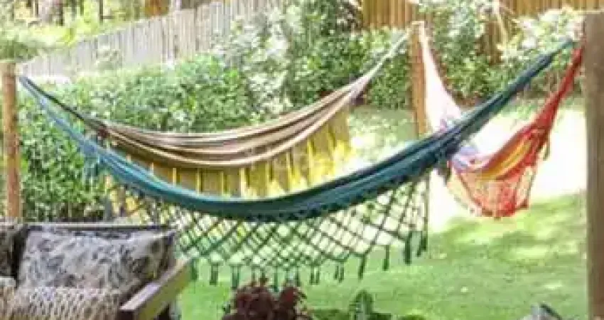 Linda casa 3/4  em condomínio fechado na reserva aruá - praia do forte/bahia