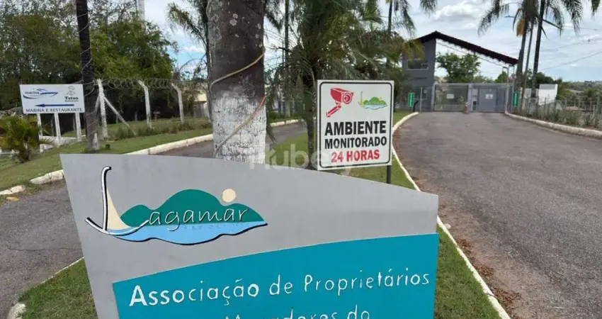Um lote de esquina à beira da represa de furnas — o cenário perfeito para construir sua casa dos sonhos com liberdade, conforto e estilo.