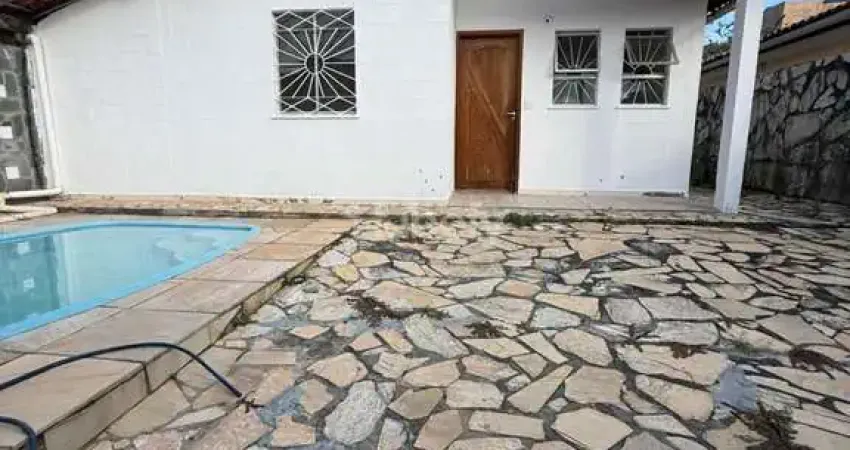 Casa com 2 quartos para alugar no Abrantes, Camaçari 