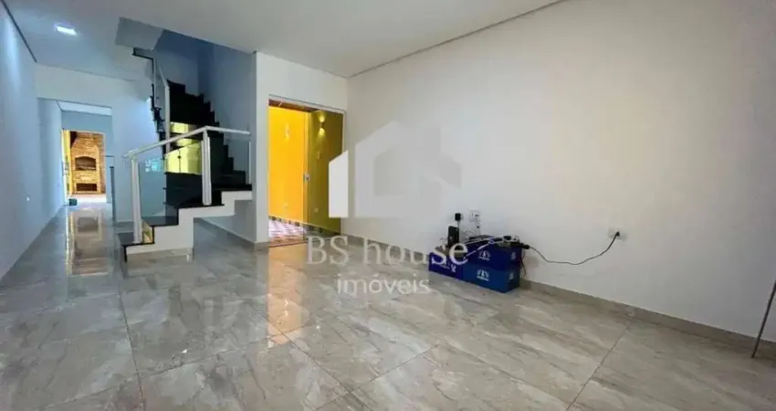 Sobrado à venda com 140m², 3 dormitórios e 2 vagas na Vila Camilópolis