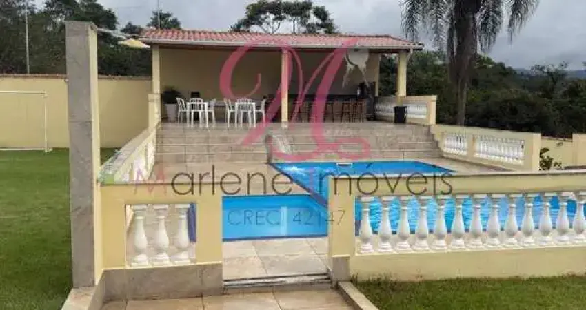 Chácara à Venda em Cajamar-SP, Área Rural: 05 Quartos, 02 Suítes, 01 Sala, 6 Banheiros, 15 Vagas de Garagem. VENDA COM PORTEIRA FECHADA!