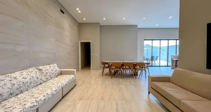 Casa com 3 quartos, suíte, 4 vagas e área externa localização tranquila, acabamentos premium e pronta para morar em nova guarapari/es.