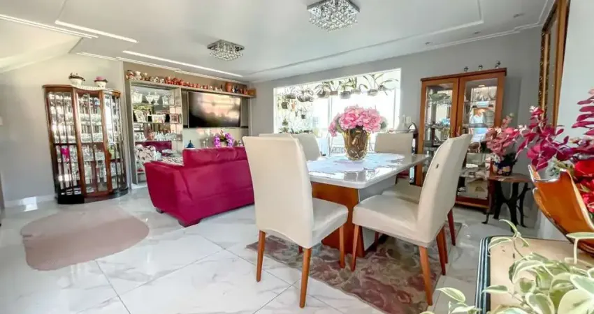 Linda cobertura no centro de guarapari, com 3 quartos sendo 2 suítes, sol da manhã, vista para o mar, ótima localização. vamos marcar uma visita?