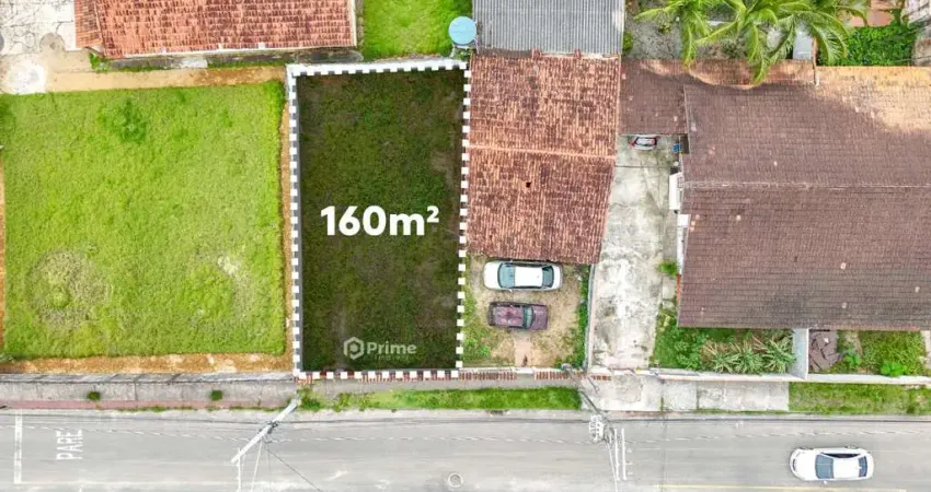 Terreno à venda em santa mônica próximo ao comércio local e à praia, excelente oportunidade para construir ou investir em região altamente valorizada!