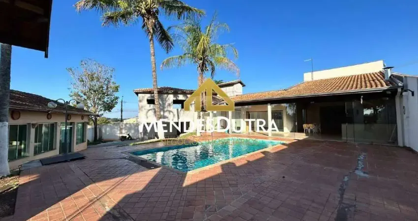 Casa com piscina para alugar com vocação comercial no bairro santa rita piracicaba-sp.