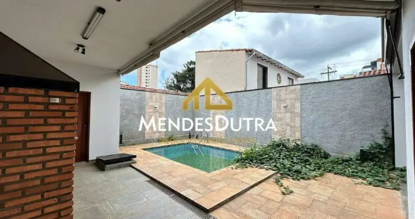 Casa à venda com 3 quartos e área gourmet com piscina no bairro Vila Monteiro em Piracicaba-SP.
