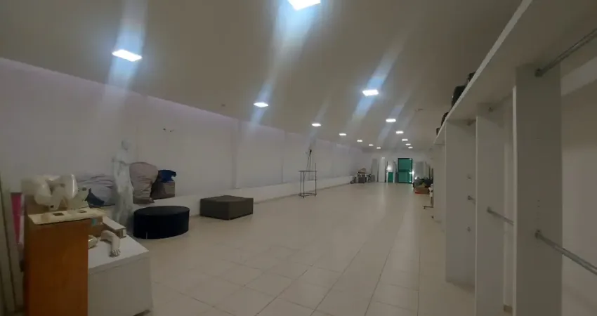 Excelente imóvel cidade alta 480m² de área privativa, piso porcelanato( terreno atrás )