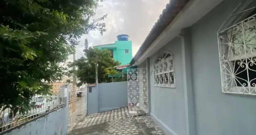 Casa com 4 quartos à venda na Rua Juarez Távora, 3386, Candelária, Natal