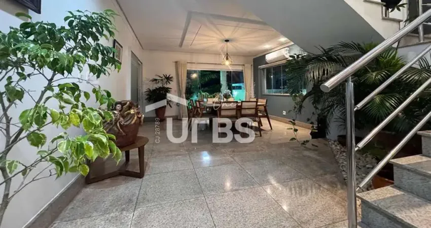 Casa em condomínio fechado com 5 quartos à venda na Rua SB 37, Loteamento Portal do Sol II, Goiânia