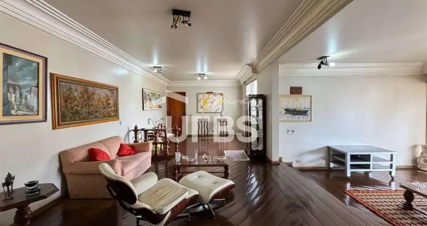 More em um dos bairros mais tradicionais de goiânia, entre o lago das rosas e o bosque dos buritis