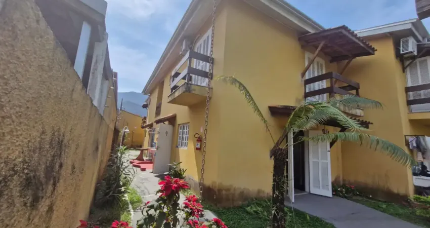 Casa em condomínio fechado com 2 quartos para alugar na Avenida Maestro Heitor de Carvalho, 580, Balneário Gardem Mar, Caraguatatuba