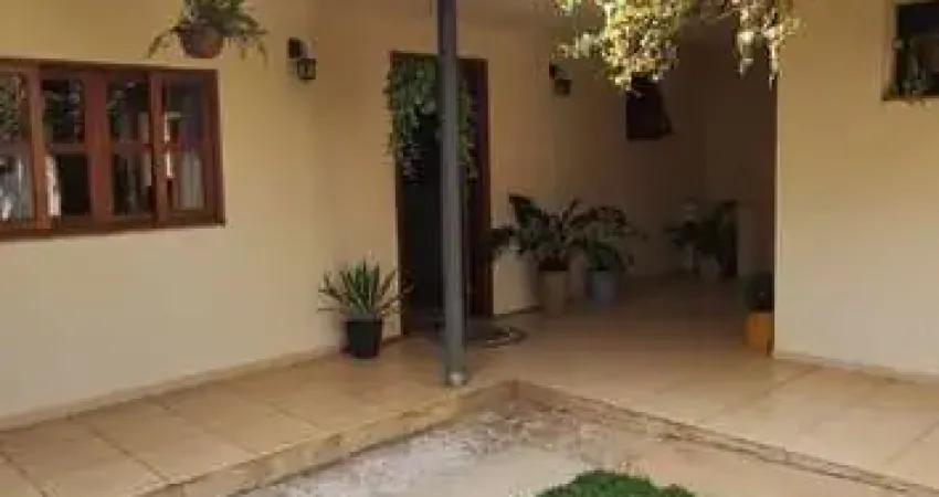 Casa com 4 dormitórios à venda por R$ 780.000,00 - Vila Independência - Piracicaba/SP