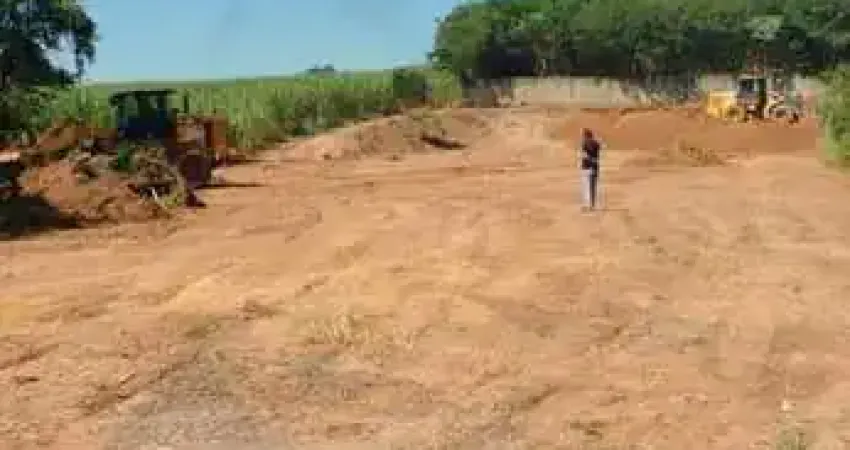 Terreno à Venda, Pau D'Alhinho (Loteamento Canaã), Piracicaba, SP - R$330 mil