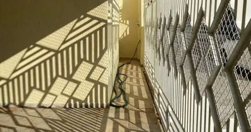 CÓD:RRCA4072 - Casa assobradada com 02 dormitórios (01 Suíte) 150M², à venda em, Jardim Carmen Cristina, Hortolândia, SP - (SOMENTE À VISTA)