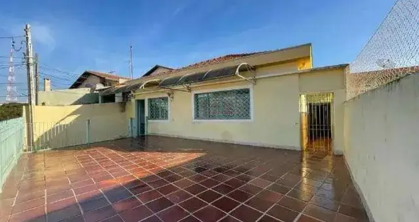 Casa à Venda com 3 dormitórios, localizada no Vila Carminha, em Campinas, SP