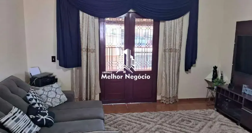 Sobrado com 3 casas independentes à venda em Hortolândia - SP.