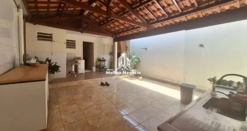 Casa com 4 quartos e 2 suítes para venda no bairro Água Branca em Piracicaba/SP.