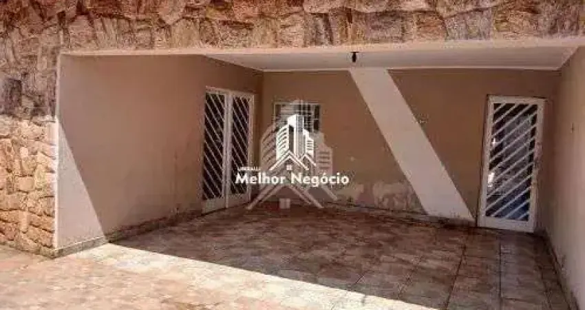 Casa a venda com 3 dormitórios sendo 1 suíte no bairro Parque Via Norte em Campinas-SP.