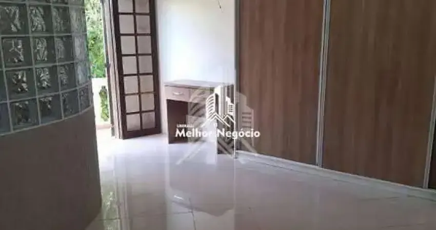 Casa/chácara para locação com 3 quartos, sendo 1 suíte em Campinas.