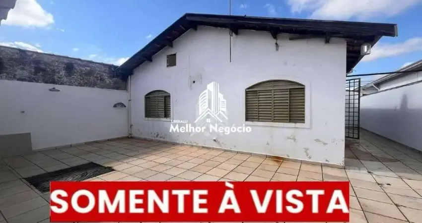 SOMENTE Á VISTA - Casa com 03 quartos (01 suíte) à venda no bairro Pompéia, Piracicaba - SP