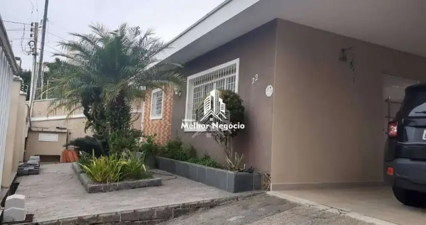 Casa com 03 dormitórios sendo 01 suíte à venda no bairro Parque São Quirino em Campinas.