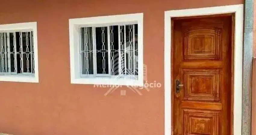 Casa à venda no Jardim Aeroporto em Campinas, SP. Casa 3 dorms, 2 banheiros, 2 vagas de garagem.
