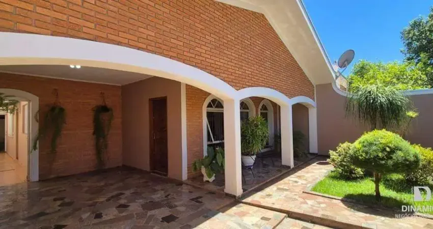 Casa à venda em Limeira (Vila Teixeira Marques) – 3 quartos, 2 vagas, Frente