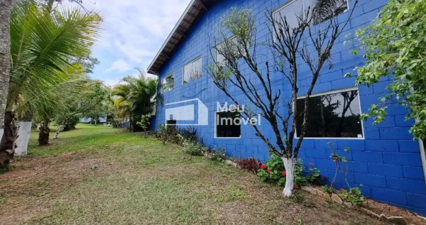 Aluguel chácara com piscina e casa sobrado 3 dormitórios - conhecida como recanto democrata - bairro guamirim - caçapava