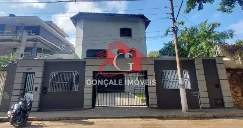 Lindo sobrado de alto padrão em bairro nobre, com 4 dorm. 6 vagas, piscina e churrasqueira.