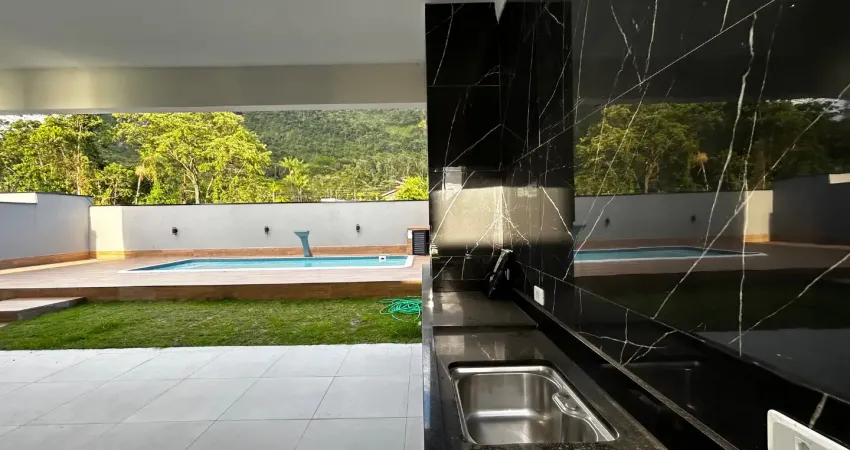 Casa à venda, 3 dorm sendo 2 suítes, área de lazer completo piscina e churraira mar verde ii, caraguatatuba, sp