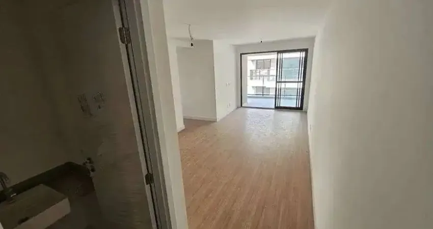 No coração da tijuca - infra completa e segurança 24hs - novo e perto de tudo que precisa para viver