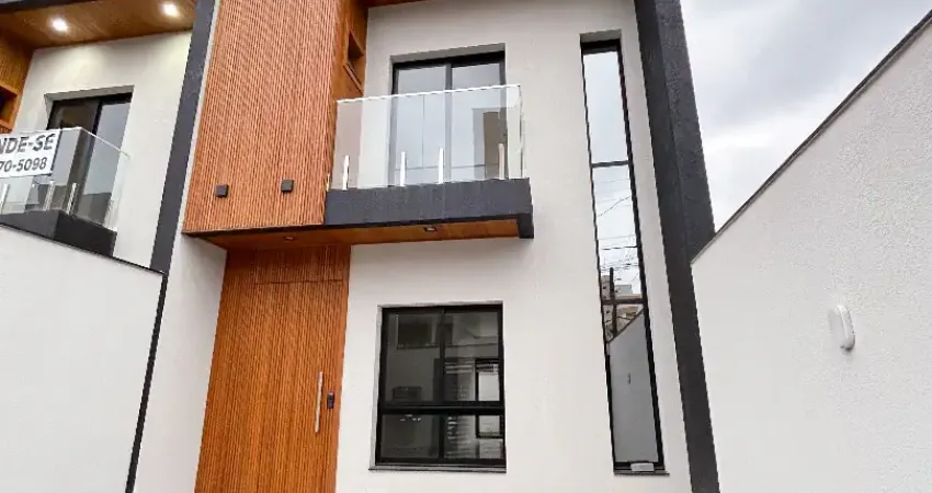 Lindo sobrado de alto padrão, com 3 suítes no anita garibaldi!!!