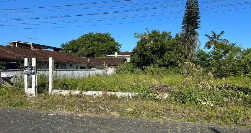 Vendo amplo terreno, com 666m2 no bairro bucarein - joinville
