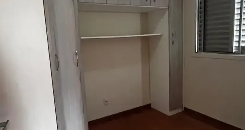 Apto 3 dorm 70 metros aceita carro e moto como parte de pagamento.