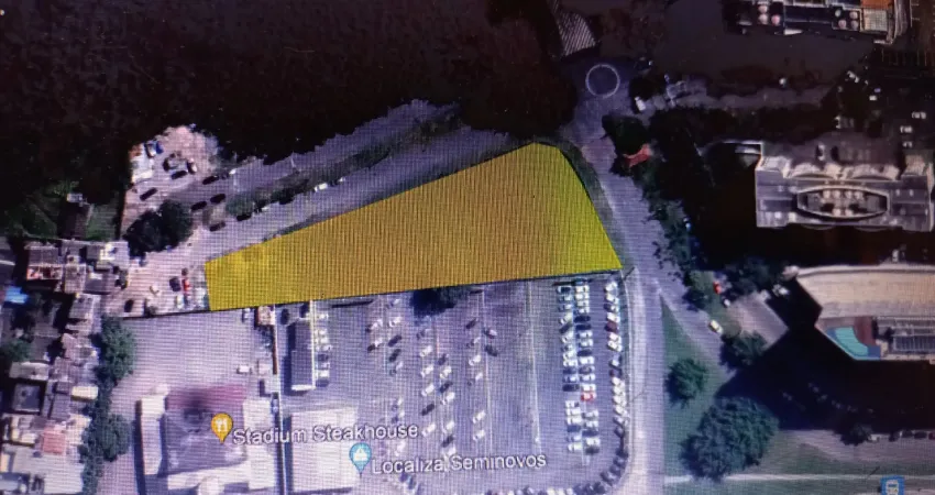 Descrição dos diversos terrenos e bairros como barra da tijuca -  recreio  -  região olímpica  da barra - jacarepaguá área nobre e área industrial .