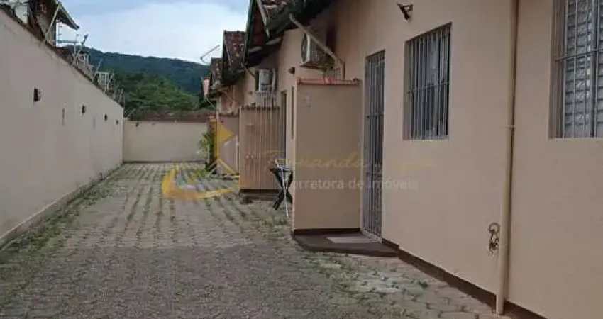 Casa em condomínio a venda com 2 quartos na martim de sá - caraguatatuba / sp