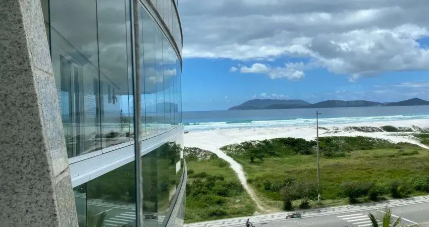 Apartamento de alto padrão à venda e para locação – 03 suítes vista para o mar