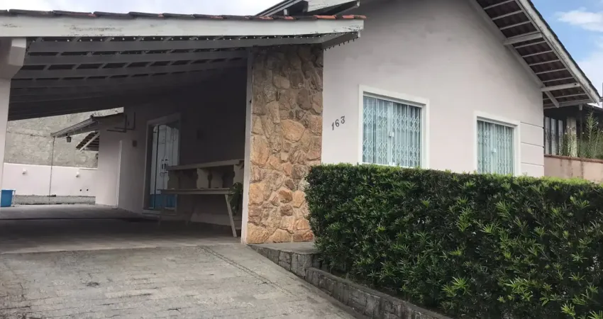Casa com 3 quartos à venda no Petrópolis, Joinville