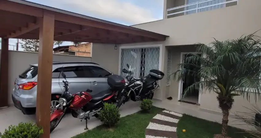 Casa geminada com móveis planejados – Paranaguamirim – Joinville/SC